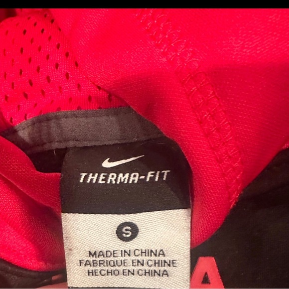 Nike youth small UGA hoodie - Picture 3 of 3